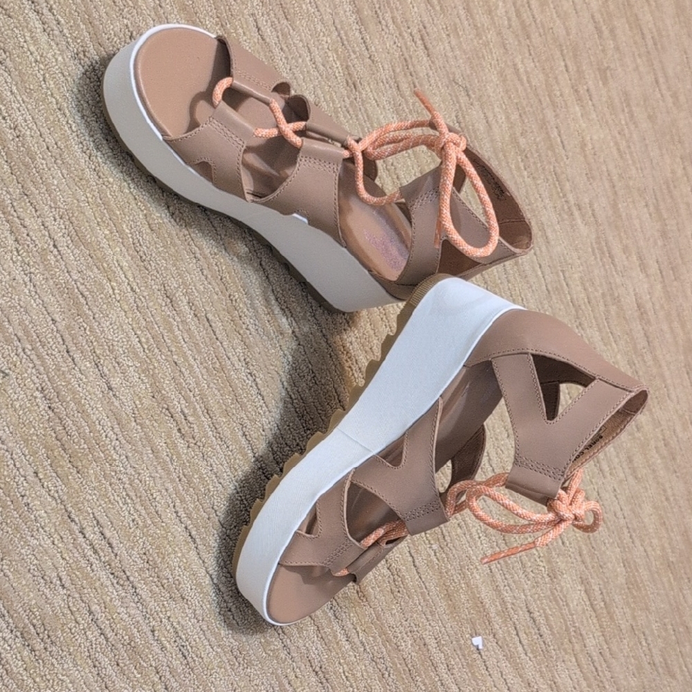Sorel Tan and White Women's Sandals